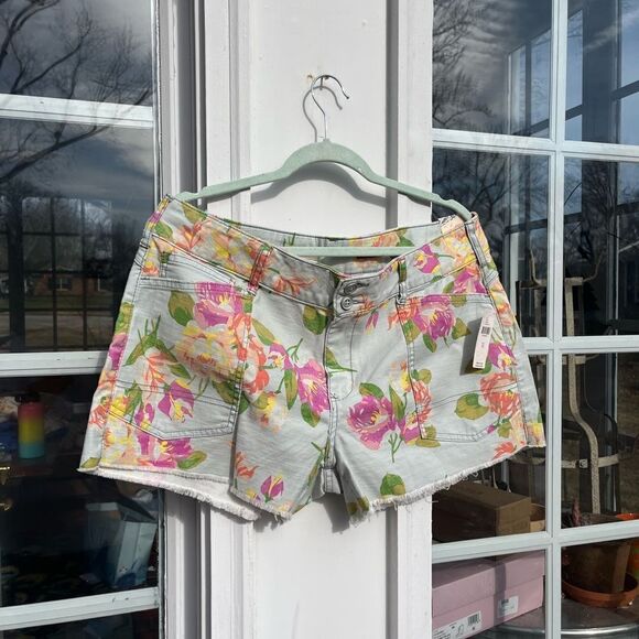 Anthropologie Pilcro Wanderer Floral 5 Pocket Denim Shorts NWT - Picture 2 of 8